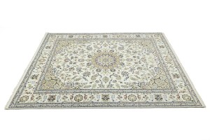 Cream Floral 8X10 Indo-Nain Oriental Rug