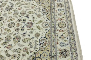 Cream Floral 8'3X11'6 Indo-Nain Oriental Rug