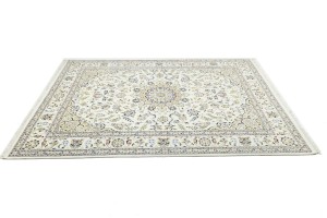 Cream Floral 9X12 Indo-Nain Oriental Rug