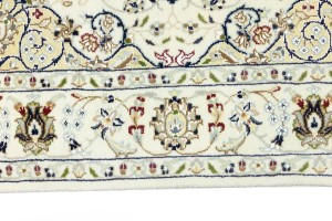 Cream Floral 4X4 Indo-Nain Oriental Square Rug