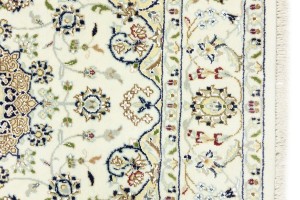 Cream Floral 4X4 Indo-Nain Oriental Square Rug