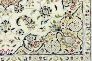Cream Floral 4X4 Indo-Nain Oriental Square Rug