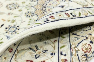 Cream Floral 4X4 Indo-Nain Oriental Square Rug