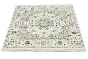 Cream Floral 4X4 Indo-Nain Oriental Square Rug