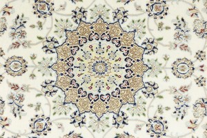 Cream Floral 4X6 Indo-Nain Oriental Rug