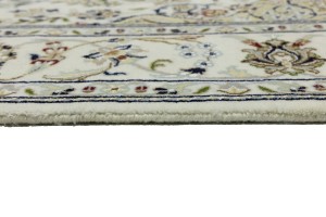 Cream Floral 5X8 Indo-Nain Oriental Rug