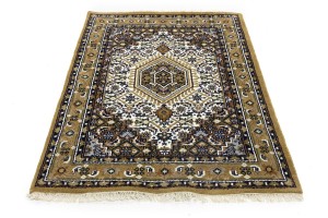 Cream Floral Tribal 4X6 Indo-Bidjar Oriental Rug