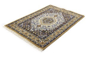 Cream Floral Tribal 4X6 Indo-Bidjar Oriental Rug
