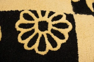 Cream & Black Floral 5X8 Hand-Tufted Modern Rug