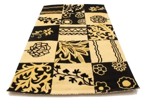 Cream & Black Floral 5X8 Hand-Tufted Modern Rug