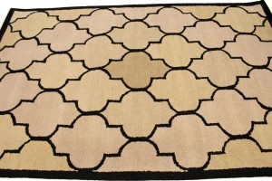 Cream & Black Trellis 5X8 Hand-Tufted Modern Rug