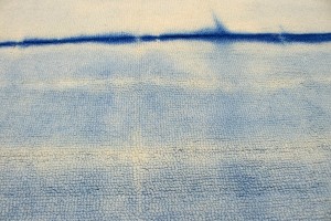 Cream & Blue Tie-Dye 5X8 Hand-Tufted Modern Rug