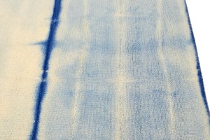 Cream & Blue Tie-Dye 5X8 Hand-Tufted Modern Rug