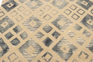 Cream & Gray Geometric 5X8 Hand-Tufted Modern Rug