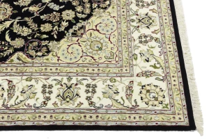 Black Floral 8X10 Indo-Nain Oriental Rug
