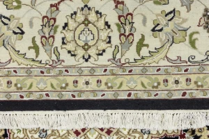 Black Floral 8X10 Indo-Nain Oriental Rug
