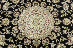 Black Floral 8X10 Indo-Nain Oriental Rug