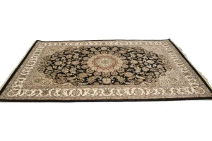 Black Floral 5X8 Indo-Nain Oriental Rug