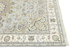 Light Blue-gray Floral 7X10 Indo-Nain Oriental Rug