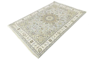 Light Blue-gray Floral 7X10 Indo-Nain Oriental Rug