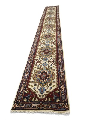 Cream Floral 3X19 Heriz Serapi Oriental Runner Rug