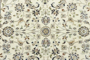 Cream Floral 4X4 Indo-Nain Oriental Square Rug