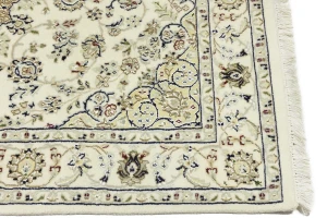 Cream Floral 4X6 Indo-Nain Oriental Rug