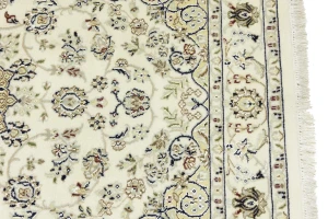 Cream Floral 4X6 Indo-Nain Oriental Rug