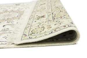 Cream Floral 4X6 Indo-Nain Oriental Rug