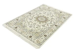 Cream Floral 4X6 Indo-Nain Oriental Rug