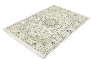 Cream Floral 4X6 Indo-Nain Oriental Rug