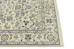 Cream Floral 5'5X7'9 Indo-Nain Oriental Rug
