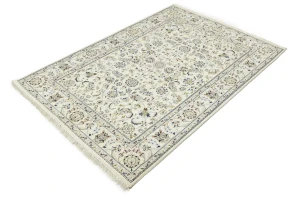 Cream Floral 5'5X7'9 Indo-Nain Oriental Rug