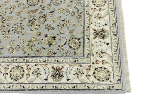 Light Blue-gray Floral 5X7 Indo-Nain Oriental Rug