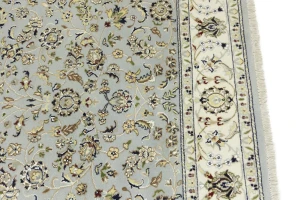 Light Blue-gray Floral 5X7 Indo-Nain Oriental Rug