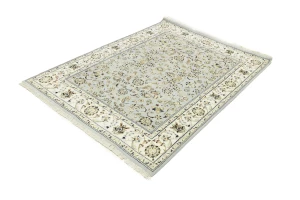 Light Blue-gray Floral 5X7 Indo-Nain Oriental Rug