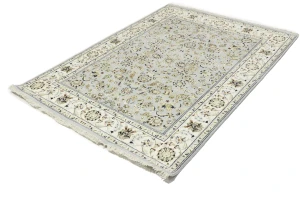 Light Blue-gray Floral 5X7 Indo-Nain Oriental Rug