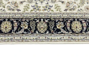 Cream Floral 8X10 Indo-Nain Oriental Rug