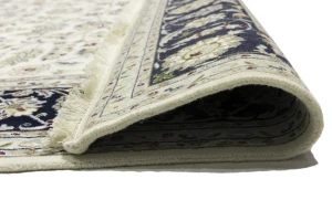 Cream Floral 8X10 Indo-Nain Oriental Rug