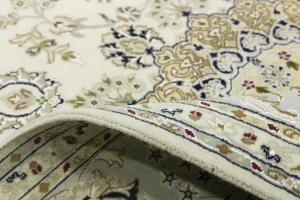 Cream Floral 8X10 Indo-Nain Oriental Rug