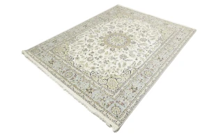 Cream Floral 8X10 Indo-Nain Oriental Rug