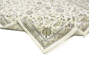Cream Floral 11'5x14'9 Indo-Nain Oriental Rug
