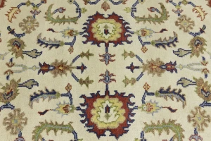 Cream Floral 6X9 Indo-Mahal Oriental Rug
