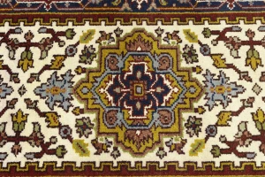 Cream Floral 3X8 Heriz Serapi Oriental Runner Oriental Rug