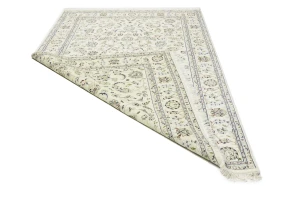 Cream Floral 6'5X9'9 Indo-Nain Oriental Rug