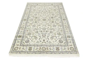 Cream Floral 6'5X9'9 Indo-Nain Oriental Rug