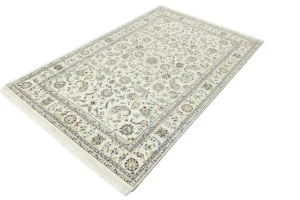 Cream Floral 6'5X9'9 Indo-Nain Oriental Rug