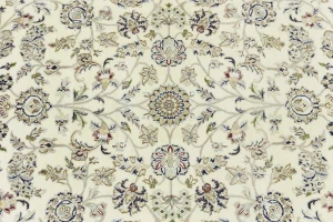 Cream Floral 6'5X9'9 Indo-Nain Oriental Rug