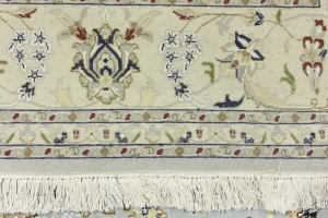 Light Blue-gray Floral 8X10 Indo-Nain Oriental Rug