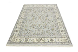 Light Blue-gray Floral 8X10 Indo-Nain Oriental Rug